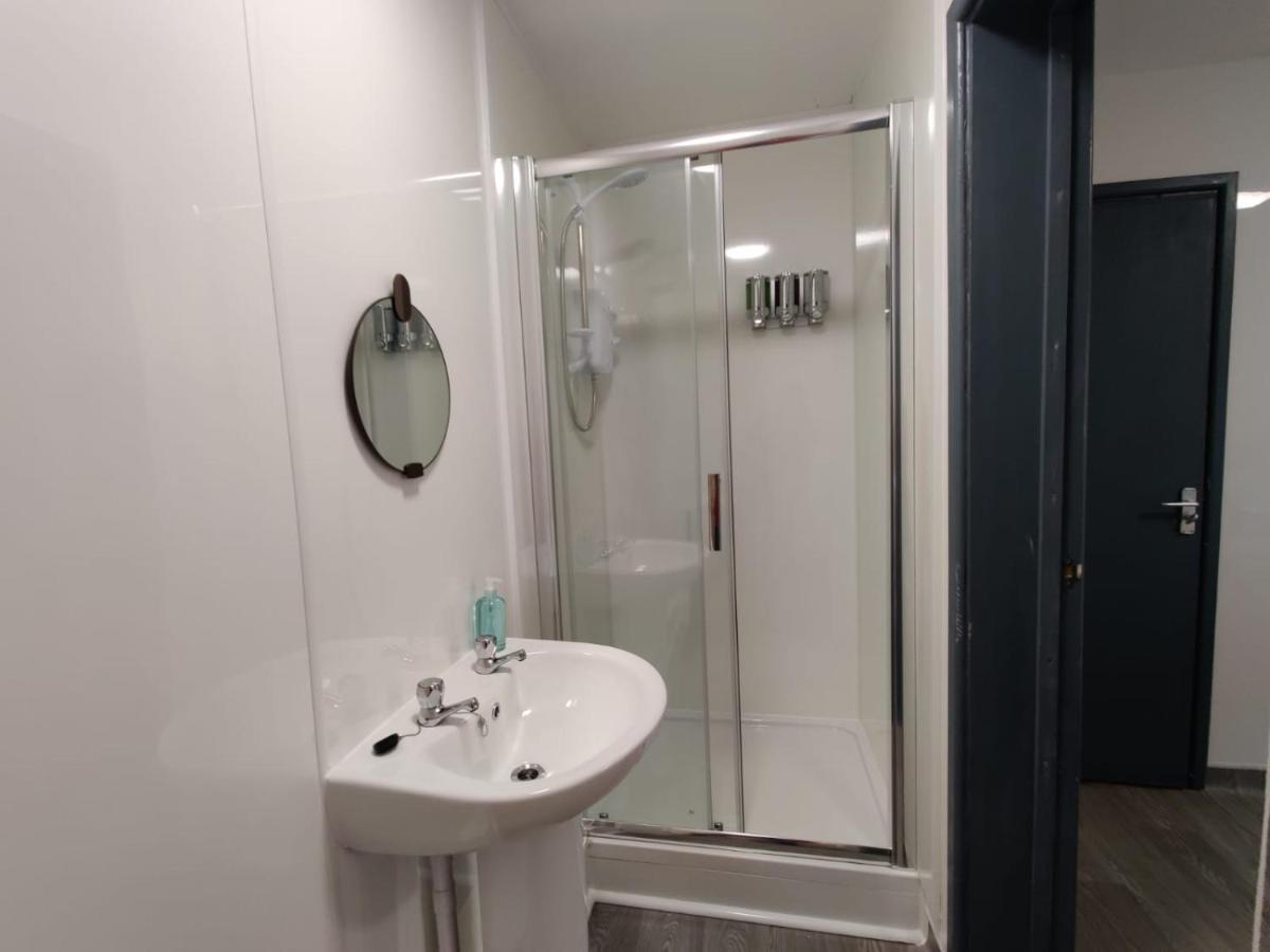 Double Ensuite Rooms Swansea Luaran gambar